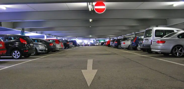 Comment choisir une porte de parking collectif ?